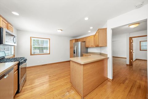 Tiny photo for 9417 S 78th Avenue, Hickory Hills, IL 60457 (MLS # 12427679)