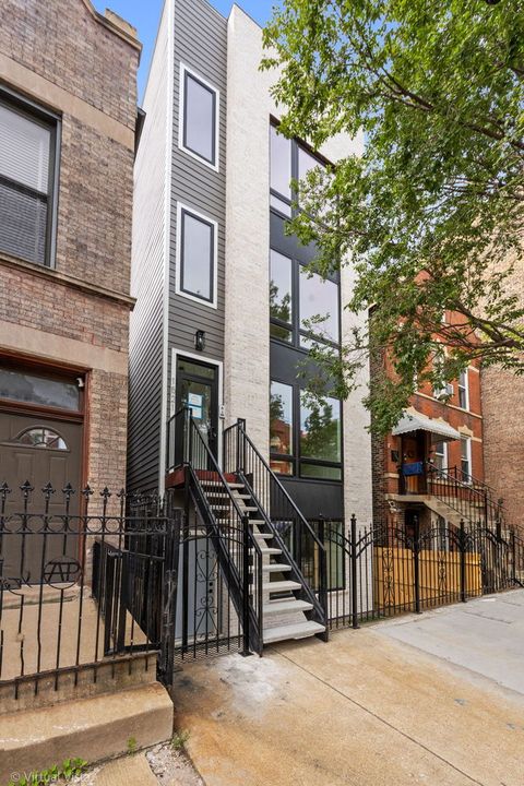 1521 W 17th Street 3 Chicago IL 60608