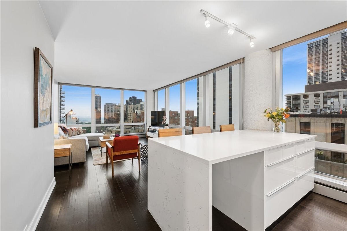 1300 N Astor Street 22B