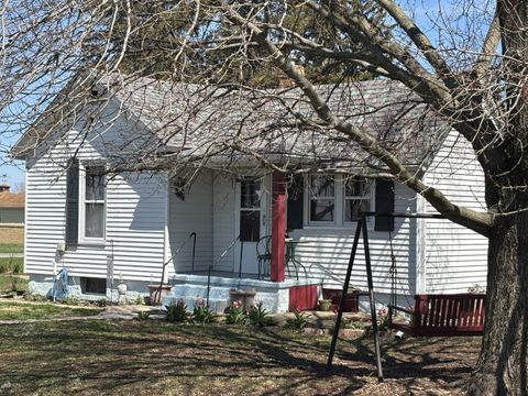 Photo of 5009 15th Street, Streator, IL 61364 (MLS # 12636537)