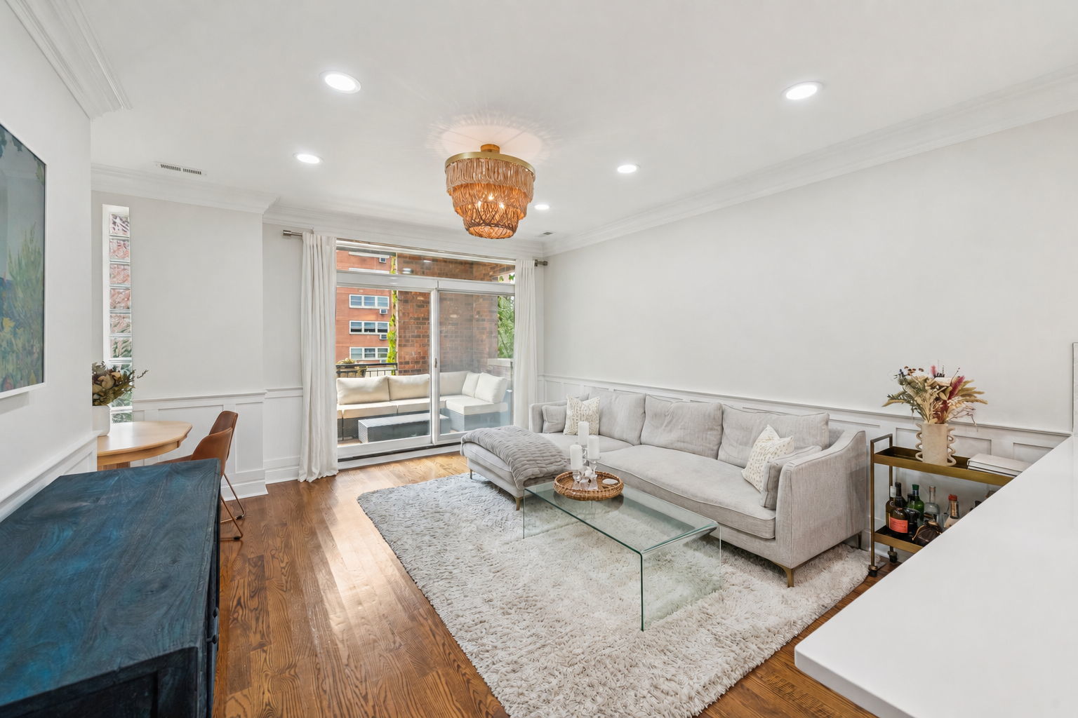 1450 W Chestnut Street 2