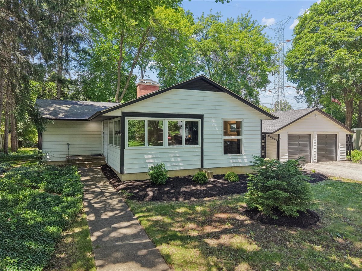 227 Woodland Road