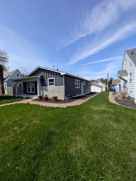 Tiny photo for 2505 23RD Avenue B Avenue, Moline, IL 61265 (MLS # 12624567)