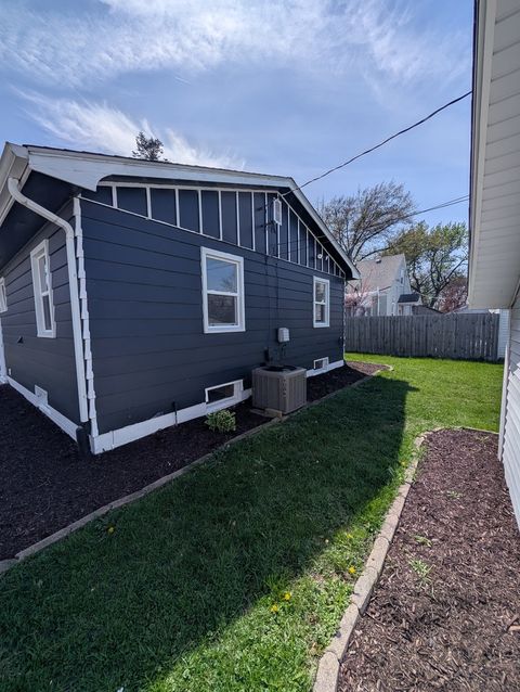 Tiny photo for 2505 23RD Avenue B Avenue, Moline, IL 61265 (MLS # 12624567)