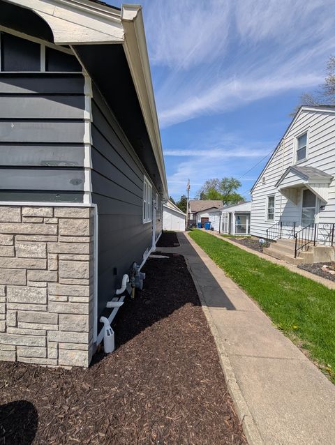 Tiny photo for 2505 23RD Avenue B Avenue, Moline, IL 61265 (MLS # 12624567)