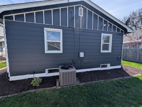 Tiny photo for 2505 23RD Avenue B Avenue, Moline, IL 61265 (MLS # 12624567)