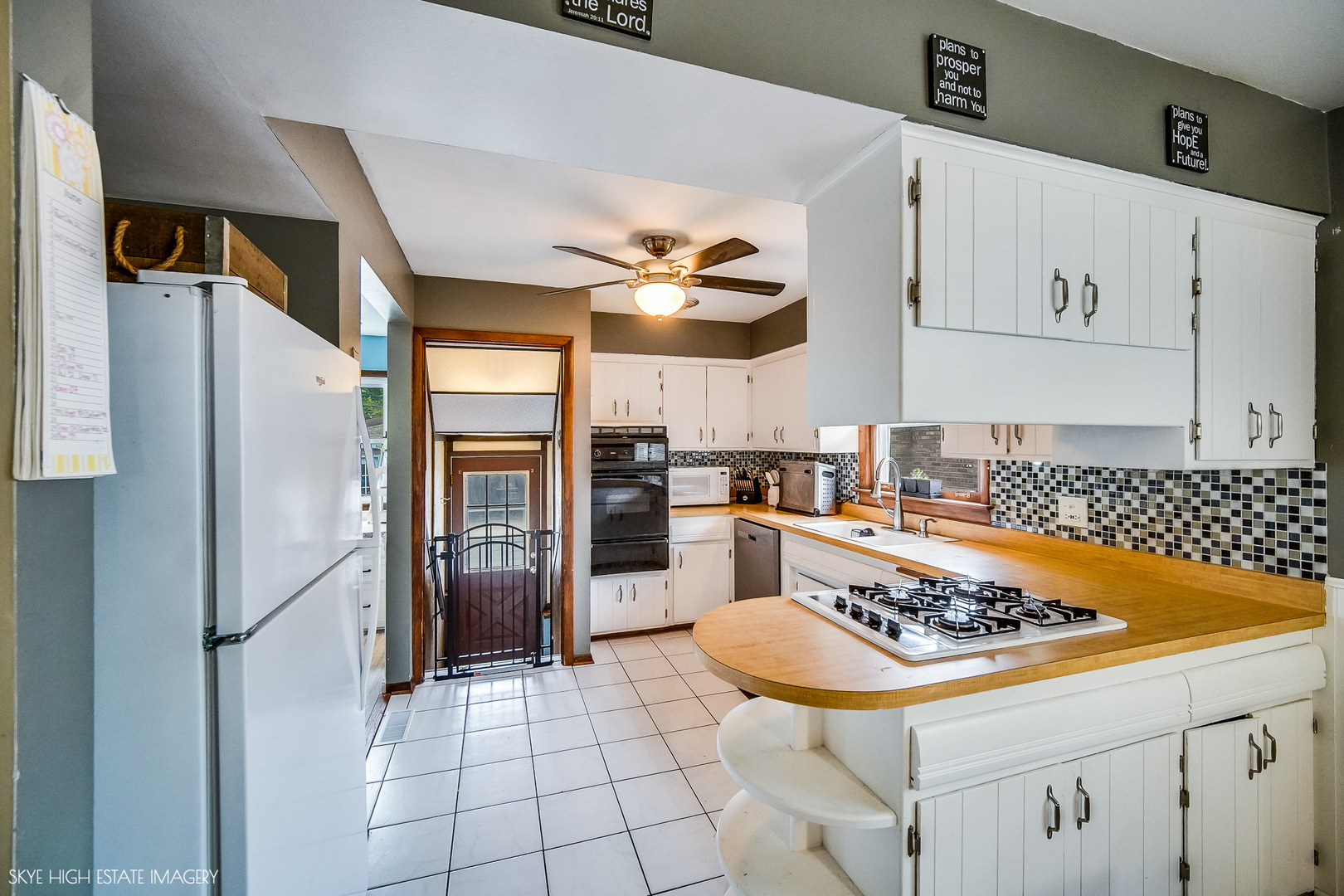 514 E 164th Place