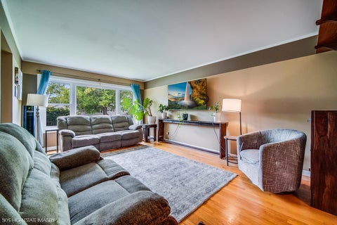 Tiny photo for 514 E 164th Place, South Holland, IL 60473 (MLS # 12691824)