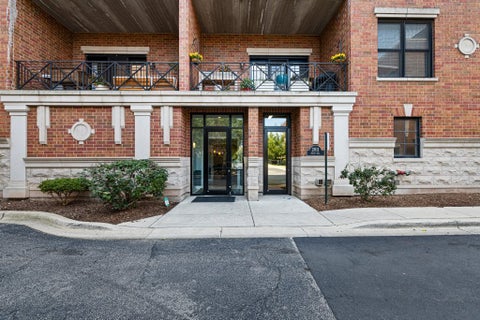 Tiny photo for 2811 N Bell Avenue #408, Chicago, IL 60618 (MLS # 12739095)
