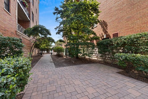 Tiny photo for 2811 N Bell Avenue #408, Chicago, IL 60618 (MLS # 12739095)