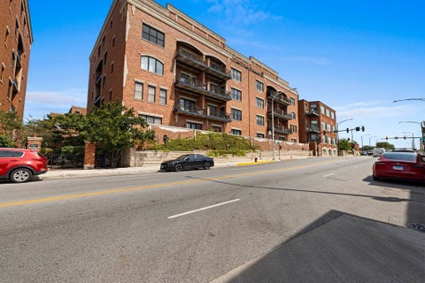 Tiny photo for 2811 N Bell Avenue #408, Chicago, IL 60618 (MLS # 12739095)