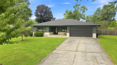 Tiny photo for 9S580 Clarendon Hills Road, Willowbrook, IL 60527 (MLS # 12731396)