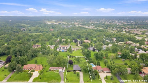 Tiny photo for 9S580 Clarendon Hills Road, Willowbrook, IL 60527 (MLS # 12731396)