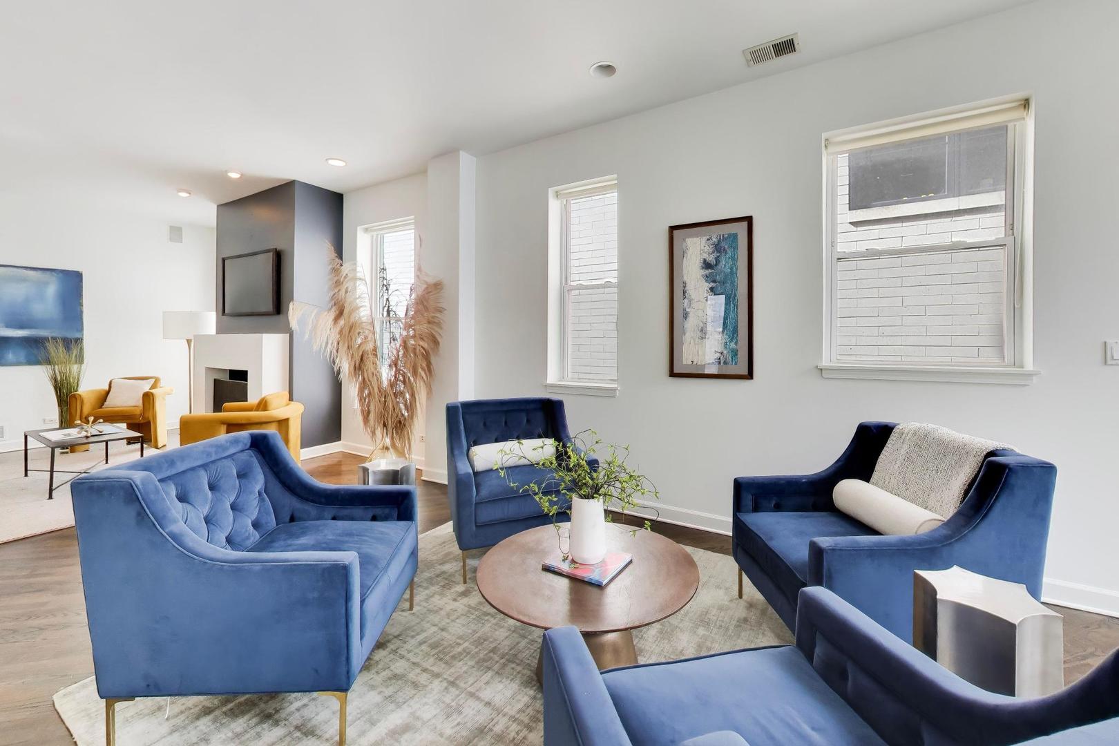 643 W Melrose Street 3