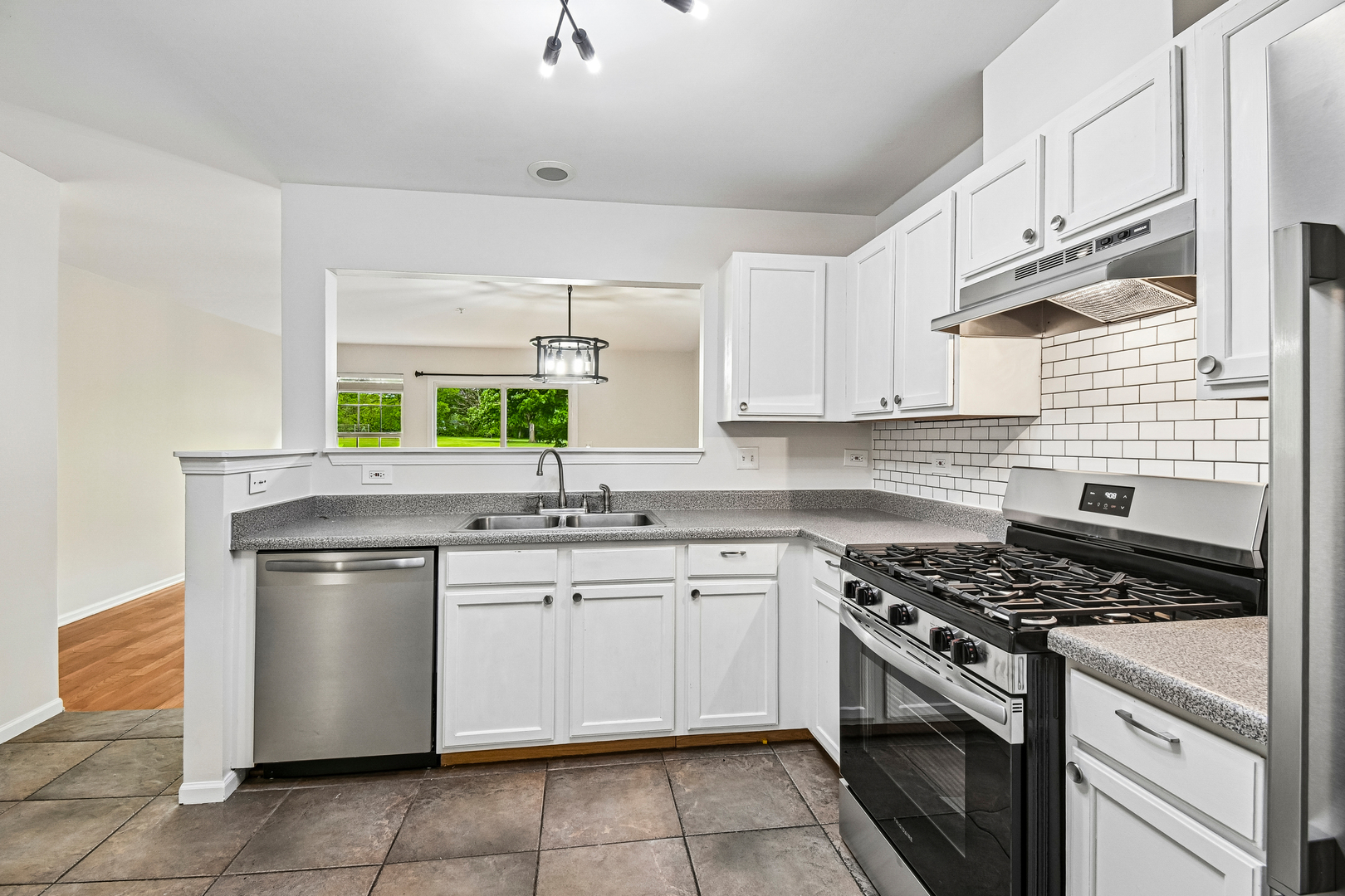 524 Jennifer Circle S