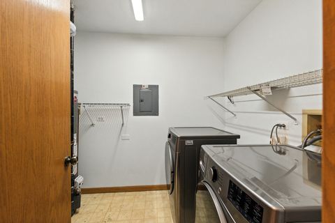 Tiny photo for 205 Glasgow Lane #V1, Schaumburg, IL 60194 (MLS # 12415259)