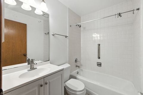 Tiny photo for 205 Glasgow Lane #V1, Schaumburg, IL 60194 (MLS # 12415259)
