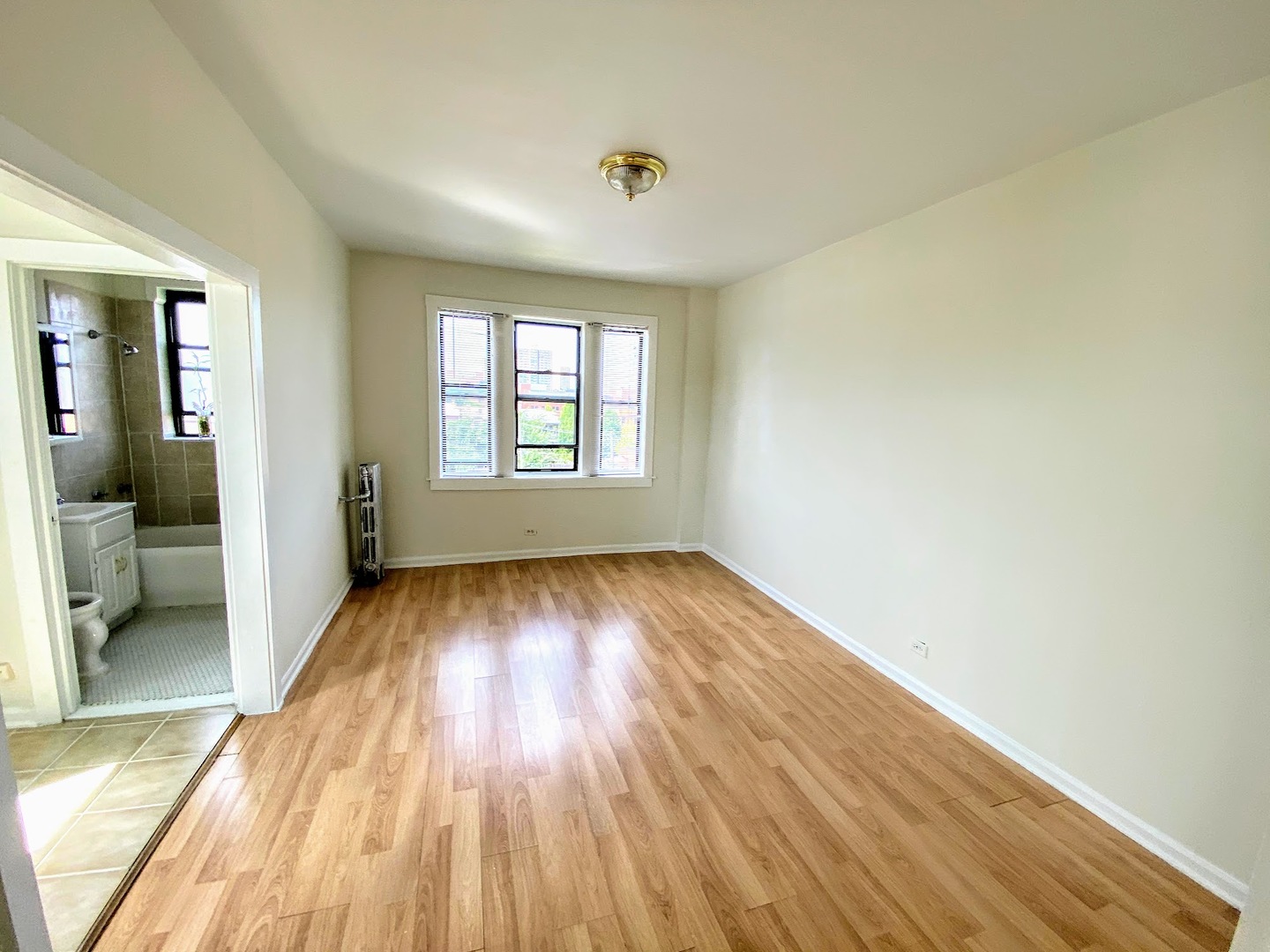 839 W Sheridan Road 215