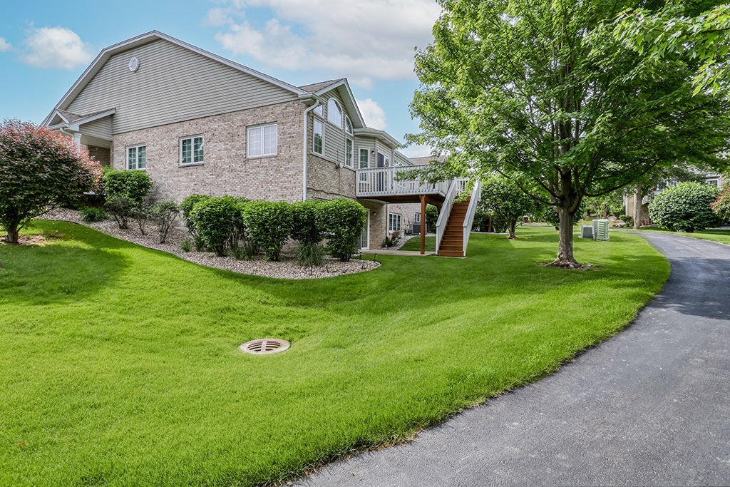 18106 Waterside Circle
