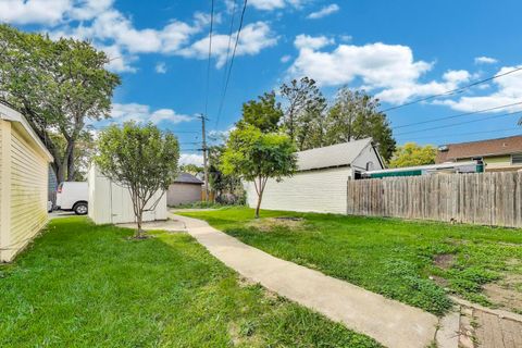 Tiny photo for 620 N POPLAR Street, Waukegan, IL 60085 (MLS # 12477064)