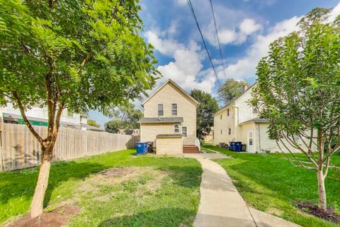 Tiny photo for 620 N POPLAR Street, Waukegan, IL 60085 (MLS # 12477064)