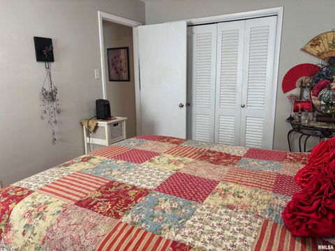 Tiny photo for 210 APPLE Lane, Anna, IL 62906 (MLS # EB460807)