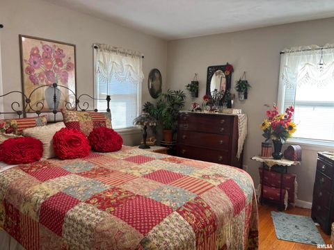 Tiny photo for 210 APPLE Lane, Anna, IL 62906 (MLS # EB460807)