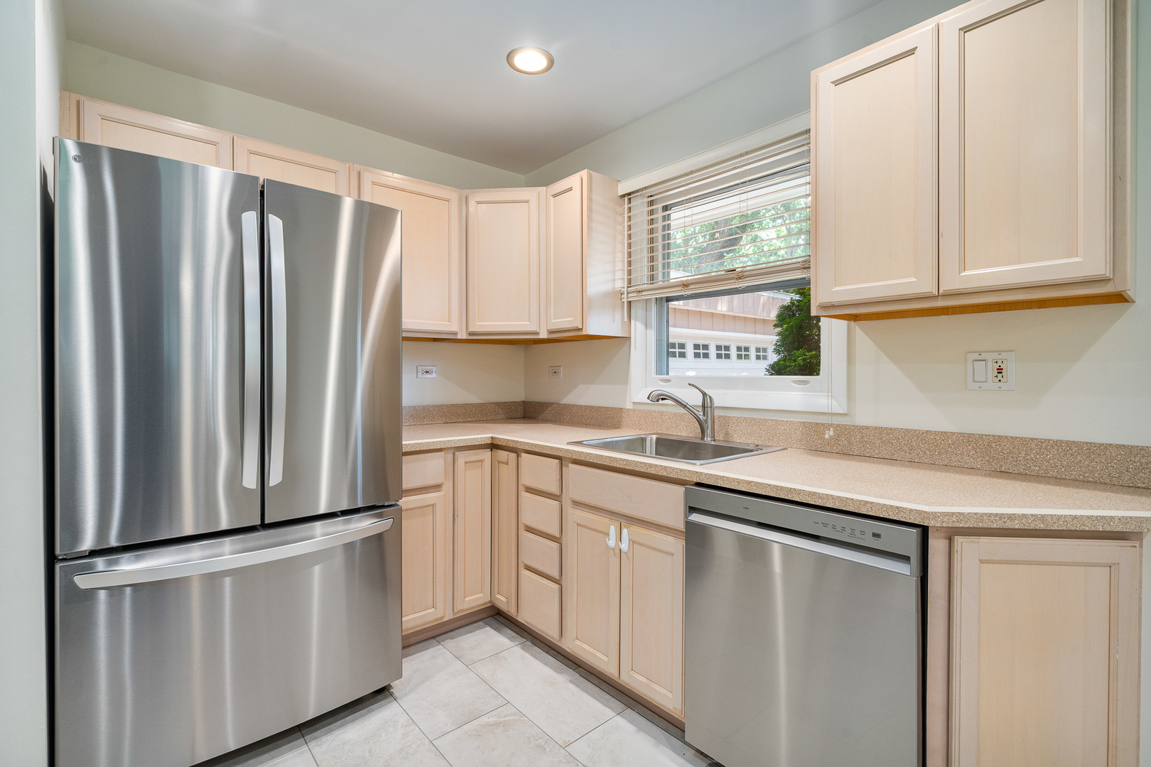 11S047 PALISADES Road