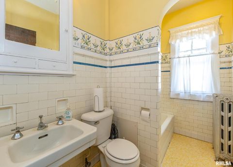 Tiny photo for 1440 12TH Street, Moline, IL 61265 (MLS # QC4269370)