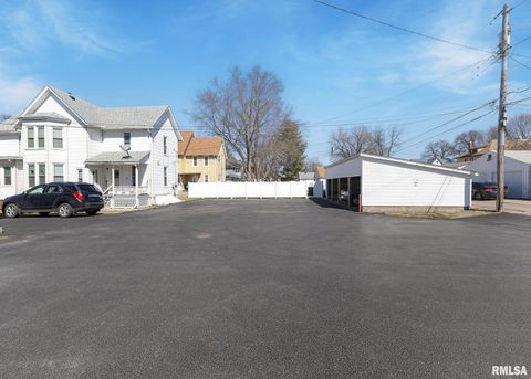 Tiny photo for 1440 12TH Street, Moline, IL 61265 (MLS # QC4269370)