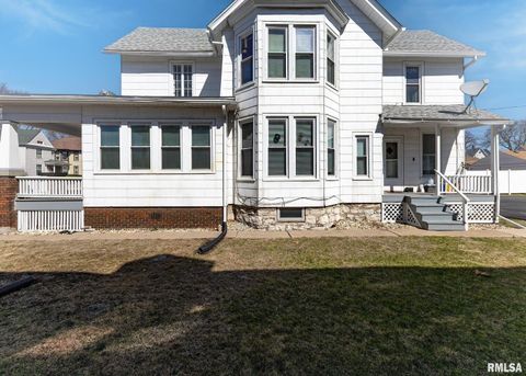 Tiny photo for 1440 12TH Street, Moline, IL 61265 (MLS # QC4269370)