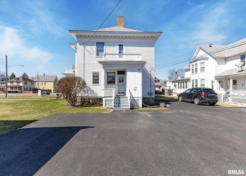 Tiny photo for 1440 12TH Street, Moline, IL 61265 (MLS # QC4269370)