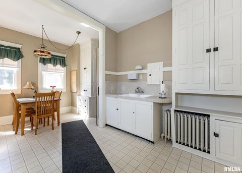 Tiny photo for 1440 12TH Street, Moline, IL 61265 (MLS # QC4269370)