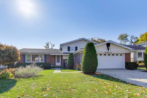Photo of 991 Wicke Avenue, Des Plaines, IL 60018 (MLS # 12514284)
