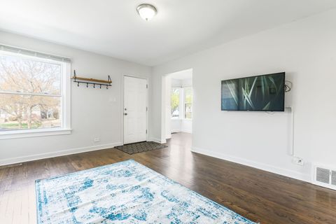 Tiny photo for 10619 S Sawyer Avenue, Chicago, IL 60655 (MLS # 12611352)