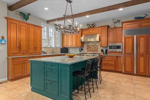 Tiny photo for 1005 Hiawatha Lane, Riverwoods, IL 60015 (MLS # 12441421)