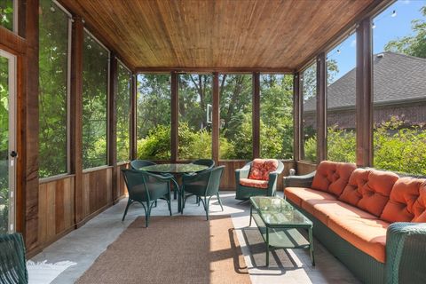 Tiny photo for 1005 Hiawatha Lane, Riverwoods, IL 60015 (MLS # 12441421)