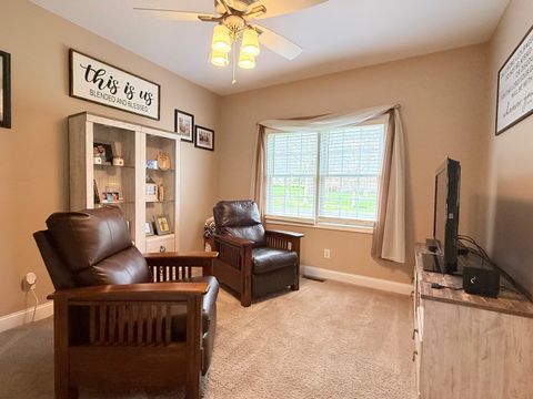 Tiny photo for 312 Cherokee Drive, Harrisburg, IL 62946 (MLS # 12607599)