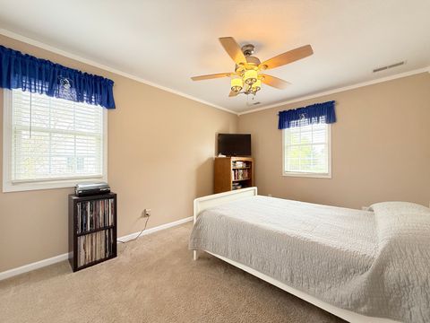 Tiny photo for 312 Cherokee Drive, Harrisburg, IL 62946 (MLS # 12607599)