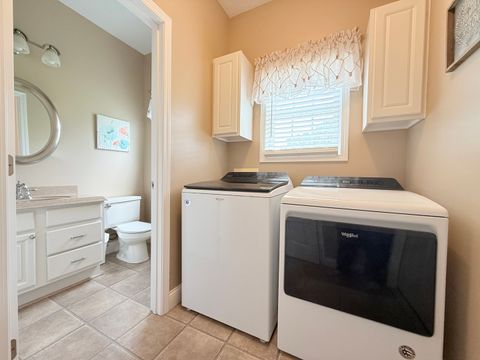 Tiny photo for 312 Cherokee Drive, Harrisburg, IL 62946 (MLS # 12607599)