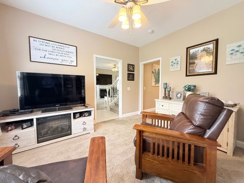 Tiny photo for 312 Cherokee Drive, Harrisburg, IL 62946 (MLS # 12607599)