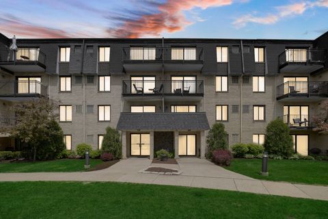 Tiny photo for 10735 W 5th Avenue #404, Countryside, IL 60525 (MLS # 12641919)