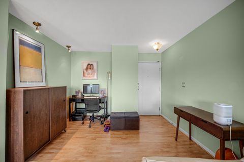 Tiny photo for 10735 W 5th Avenue #404, Countryside, IL 60525 (MLS # 12641919)