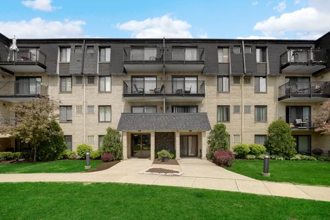 Photo of 10735 W 5th Avenue #404, Countryside, IL 60525 (MLS # 12641919)