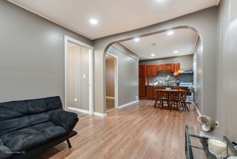 Tiny photo for 3916 W Grand Avenue, Chicago, IL 60651 (MLS # 12548828)