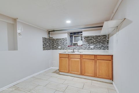 Tiny photo for 3916 W Grand Avenue, Chicago, IL 60651 (MLS # 12548828)