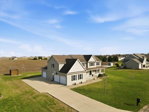 Tiny photo for 1101 N Pine Street, El Paso, IL 61738 (MLS # 12561578)