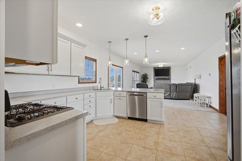 Tiny photo for 1101 N Pine Street, El Paso, IL 61738 (MLS # 12561578)