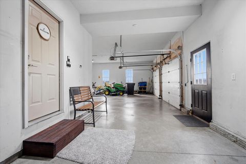 Tiny photo for 1101 N Pine Street, El Paso, IL 61738 (MLS # 12561578)