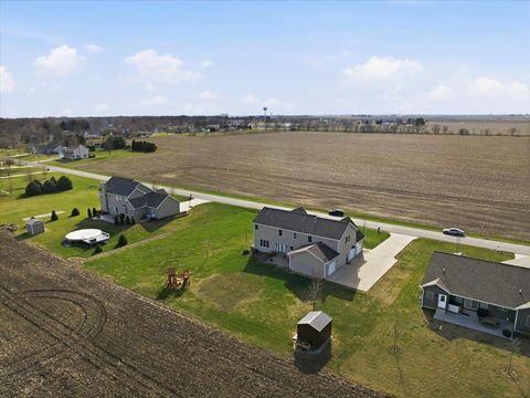 Tiny photo for 1101 N Pine Street, El Paso, IL 61738 (MLS # 12561578)